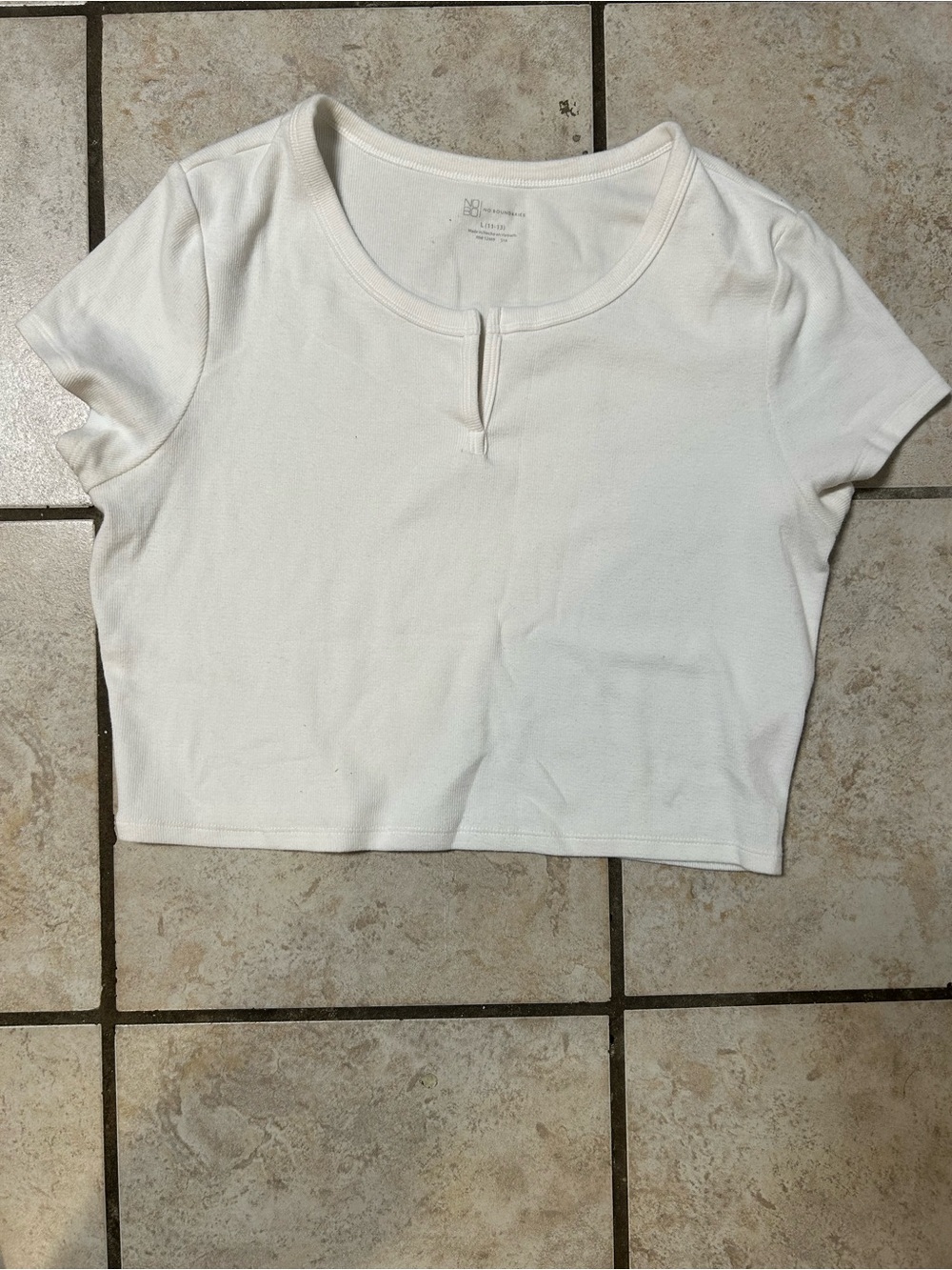 No Boundaries White Short Sleeve Cropped Tee with Front Notch